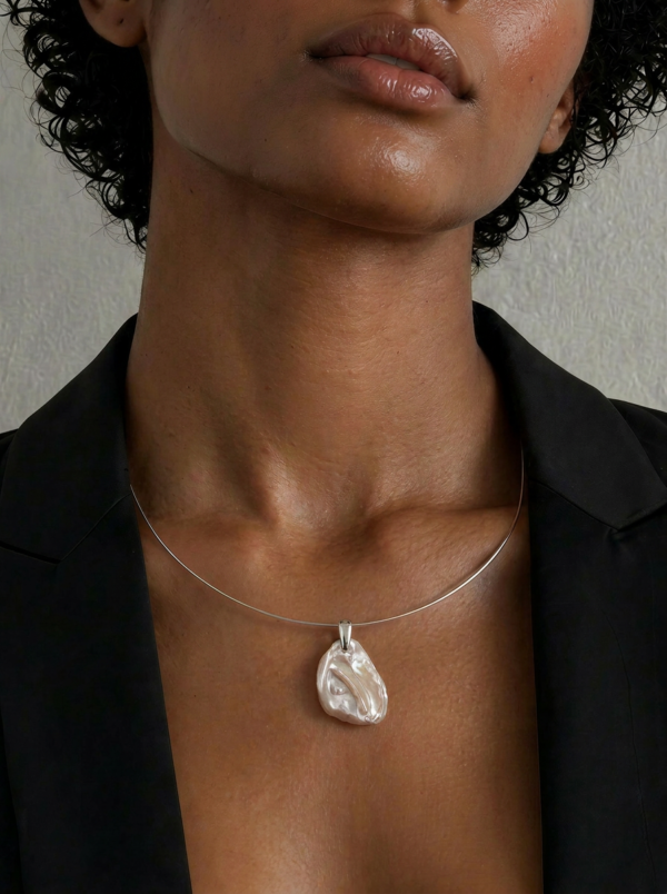 605_12 Nude Necklace